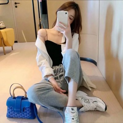 傻人巧破走私党